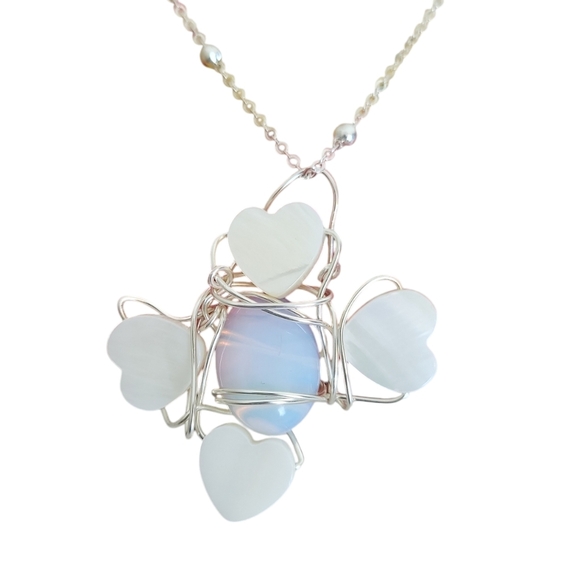 Silver Plated Mother of Pearl Heart Opal Cabochon Necklace - Picture 1 of 8